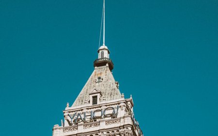 Jejak Komunikasi Global Dari Merpati Pos Hingga Kabel Bawah Laut