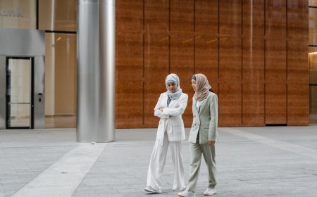 Eksodus Petinggi Apple: Ada Apa di Balik Pengunduran Diri Massal VP?