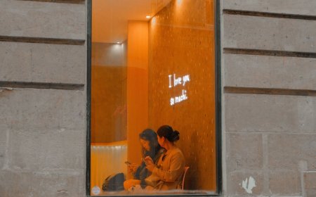 Tips Etis People Watching di Kafe dan Ruang Publik