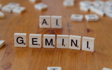 OpenAI Luncurkan GPT-5.2 Saingi Gemini 3 Google