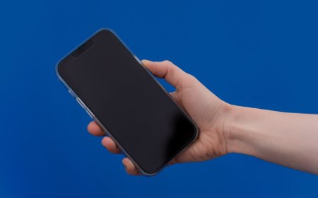 Samsung Siapkan 11 Juta Panel OLED untuk iPhone Lipat Apple 2026