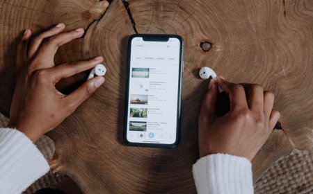 Trik iPhone Ini Bikin Kamu Tetap Peka Meski Musik Menyala