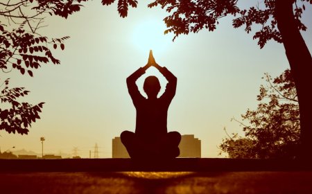 Bongkar Mitos Yoga Pagi dan Tidur Malam untuk Hormon Seimbang