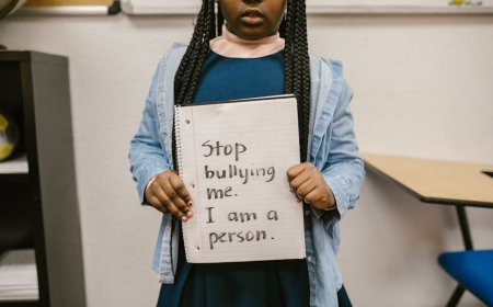 Perbandingan Gerakan Mahasiswa 1966 dan 1998 dalam Sejarah Politik Indonesia