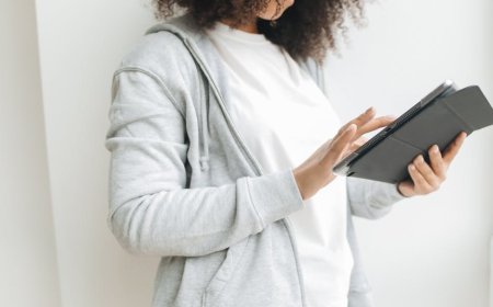 Rax Bawa Inovasi Sewa Baju Peer to Peer ke Amerika