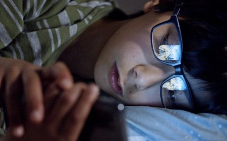 5 Keunggulan iQOO Neo 10 Smartphone Gaming Terbaik 2025