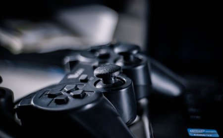 Legion Go 2 Hadir Dengan SteamOS dan Harga Lebih Terjangkau