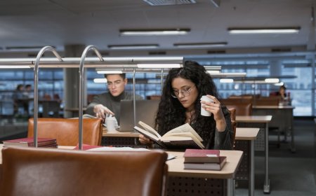 Tips Praktis Mahasiswa Sistem Informasi Hadapi Era AI dan Digital