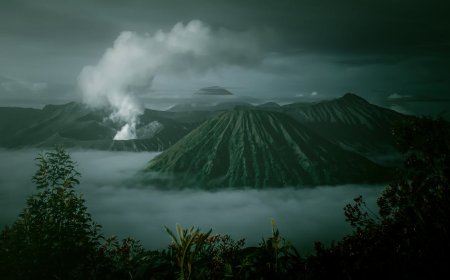 Indonesia’s Natural Wonders: Earthquakes, Volcanoes, and Rich Biodiversity