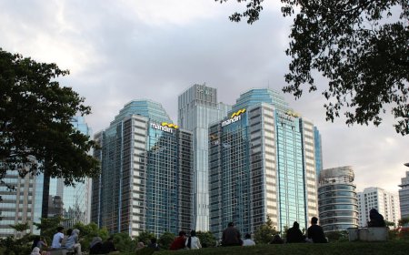 Indonesia Holds Interest Rates to Support Rupiah Stability