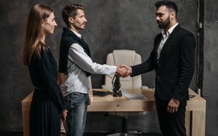 Membedah Peluang dan Risiko M&A di Tengah Prediksi Boom 2026