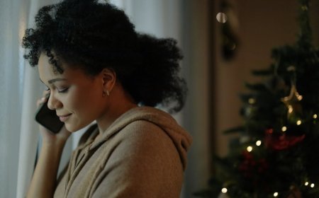 Fitur Smartphone Praktis untuk Menghemat Waktu Liburan Anda