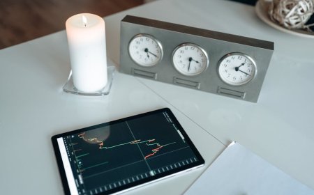 Investor Waspada: Mengapa Saham Teknologi Anjlok saat 'Risk-Off' Melanda Pasar?