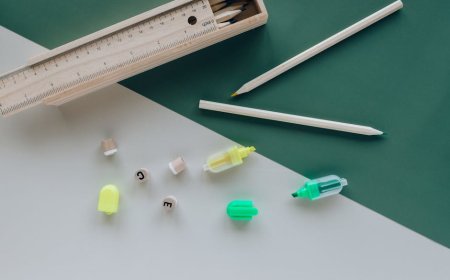 7 Gadget Canggih Wajib Bawa Saat Liburan Biar Anti Jenuh