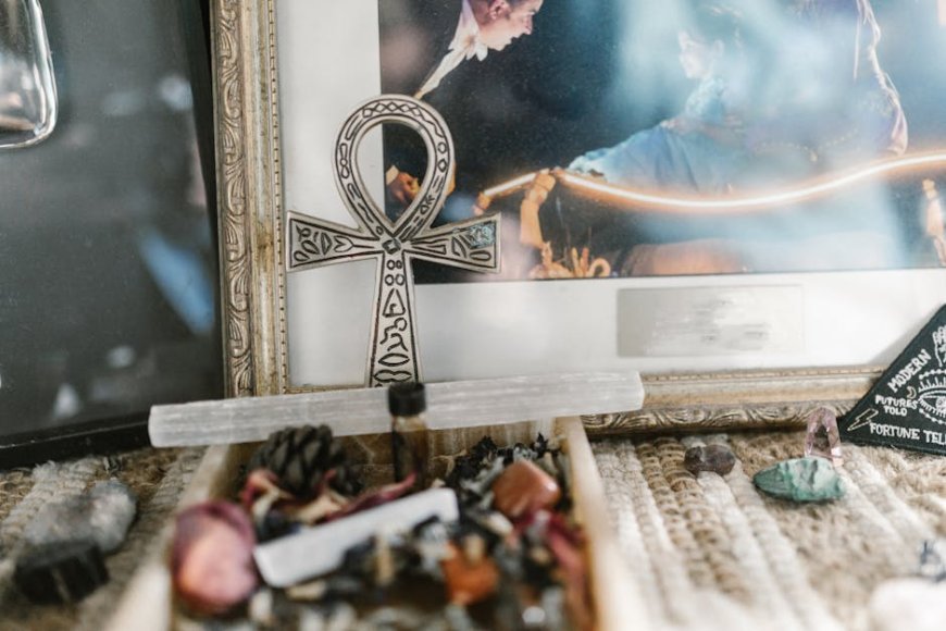 Simbolisme Madu Kuno Mengungkap Ritual Spiritual Mesir dan Peradaban Maya