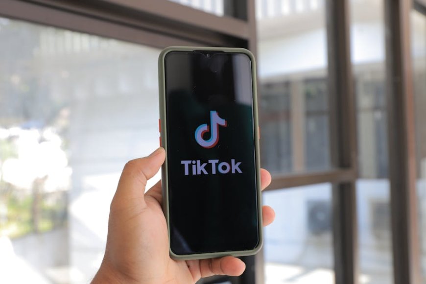 Fitur Shared Feeds TikTok Memudahkan Kolaborasi Konten Bersama