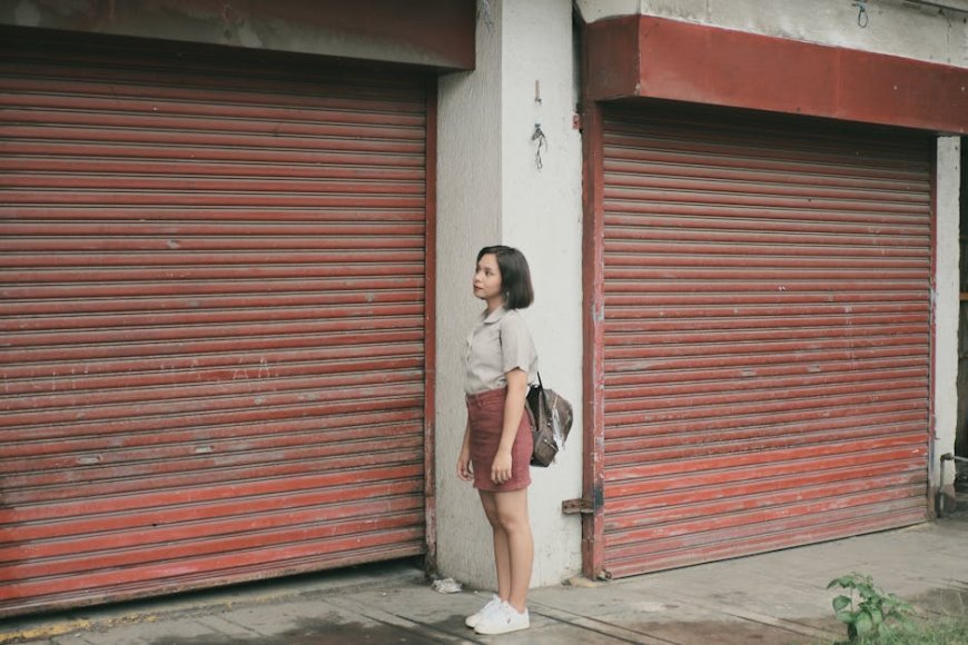 Panduan Urban Hiking Aman untuk Solo Traveler Wanita di Dunia