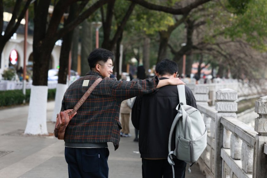 Tips Urban Foraging Seru Demi Keanekaragaman Hayati Kota