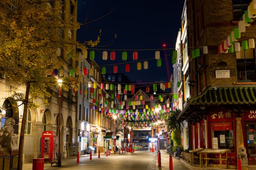 Uber dan Lyft Uji Robotaxi Cina di Inggris Mulai 2026