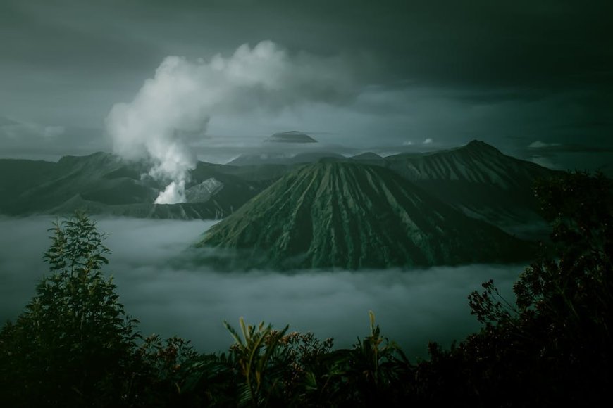Indonesia’s Natural Wonders: Earthquakes, Volcanoes, and Rich Biodiversity