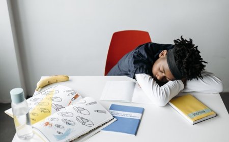 Mitos Kesehatan Usus dan Tidur Malam untuk Cegah Stunting Anak