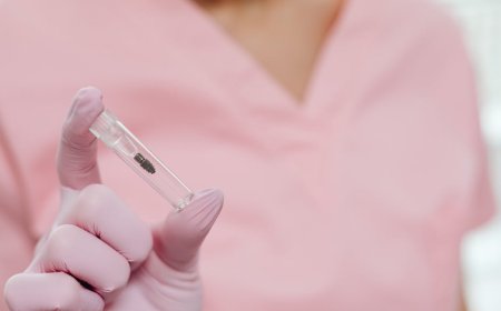 Neuralink Siap Otomatisasi Operasi Otak dan Produksi Implan Massal 2026