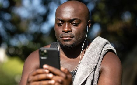 Mengapa Indonesia Jadi Raksasa Pengguna Ponsel Dunia