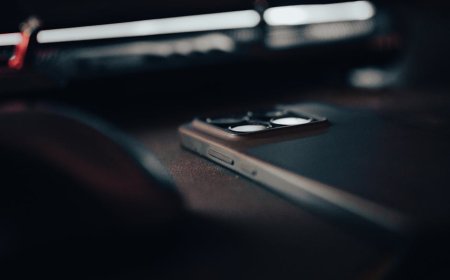 iQOO 15 Ultra Siap Rilis Februari Inovasi Kamera dan Prosesor Terbaru