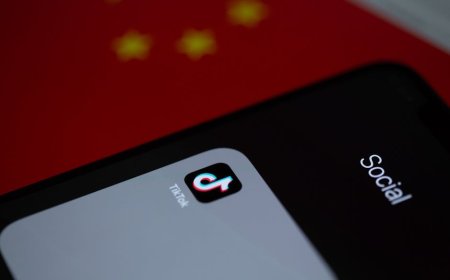 Kontroversi Grok AI Deepfakes di X Tantangan Baru Bagi Keamanan Digital