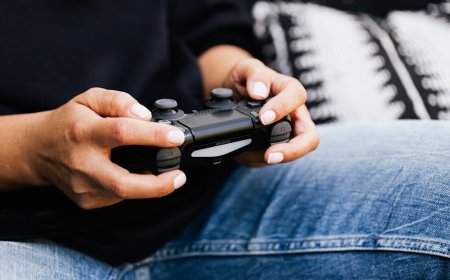 Perbedaan PS4 HEN dan Original Sony di Tahun 2026