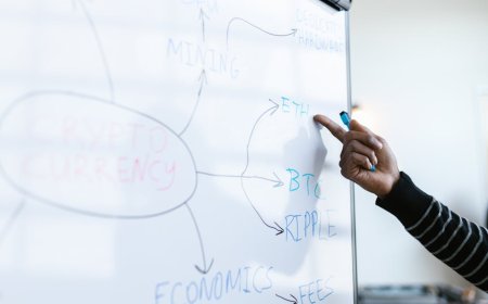 Elizabeth Warren Soroti Risiko Investasi Crypto di 401k Karyawan