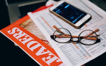 Apakah Dunia Teknologi Sedang Mengalami Gelembung AI Menurut 40 Pakar