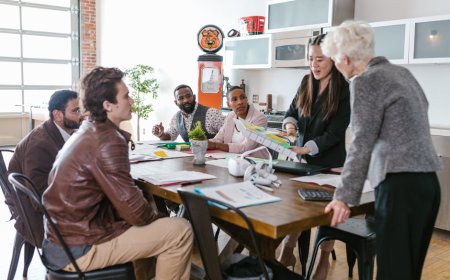 Indonesia’s Startup Decacorns Restructure Amid Market Challenges