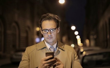 Benarkah Main Smartphone Bisa Turunkan Jumlah Sperma Pria