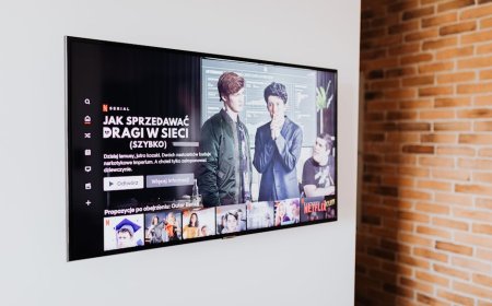 Pilihan WIRED 52 Serial Terbaik Netflix Wajib Tonton Januari 2026