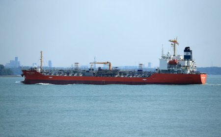 Dampak Lonjakan Tarif Kapal Baru di Perdagangan Minyak Rusia