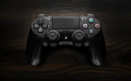 Handheld PlayStation PS4 Slim Modifikasi Unik yang Bisa Main Game PS4