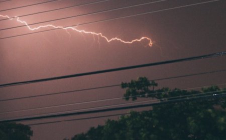 Mengapa Listrik Sering Padam Setelah Badai Berlalu