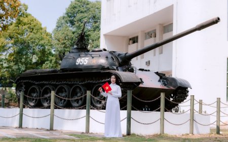 Tiga Pilar Kekuasaan Prabowo Setahun Memimpin Indonesia