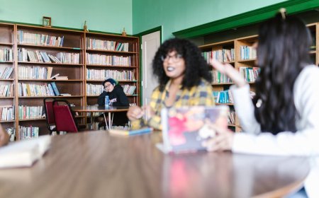Bedah Buku Wawasan Kebangsatan Dorong Mahasiswa Kritis Isu Sosial Politik