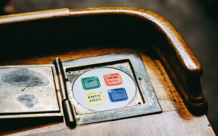 Kepemimpinan Profetik Dorong Demokrasi Bernilai di Indonesia