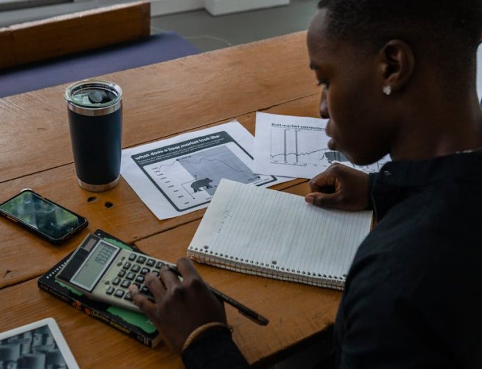 Benarkah Dunia Finansial Menghamburkan Talenta Muda Berbakat