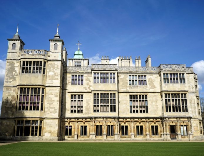 Membedah Strategi Kepemilikan Baru Li Ka-shing dalam Akuisisi Pelabuhan