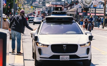 Taksi Tanpa Sopir Waymo Siap Guncang London Mulai September Ini