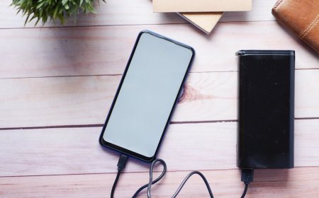 6 HP Fast Charging 100W Terbaik 2026 Isi Daya Kilat