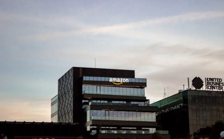 Amazon Tingkatkan Belanja Modal 50 Persen Saham Langsung Turun