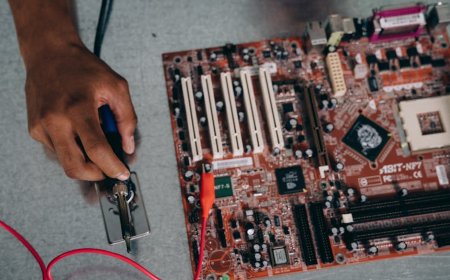 Tips Jaga Integritas Pers di Tengah Tantangan AI Era Digital