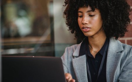 Kisah Perempuan Muda Drop Out Stanford Sukses Bangun Startup AI