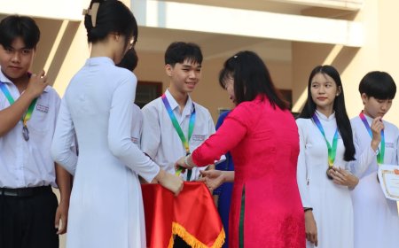 100 Pelajar Tegal Dapat Sertifikat AI Tips Meningkatkan Literasi Digital