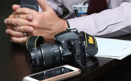 Tips Praktis Pers Hadapi Tantangan Digital dan AI di Era Modern